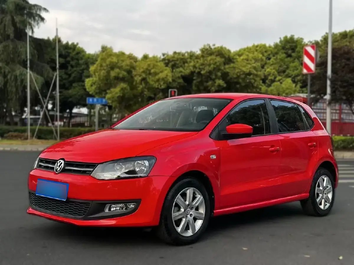 2013 Volkswagen Polo 1.4L 86HP L4 5MT