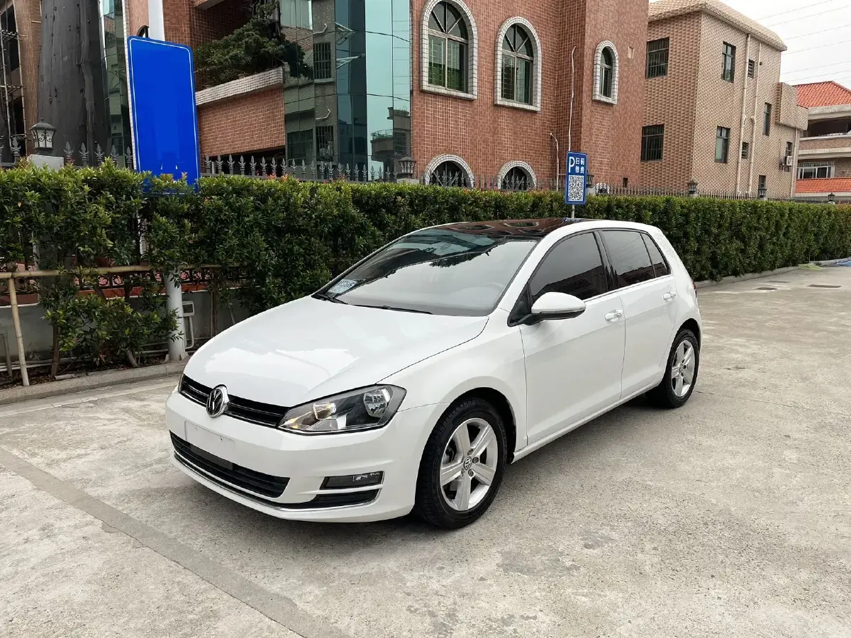 2015 Volkswagen Golf 1.4T 131HP L4 7DCT