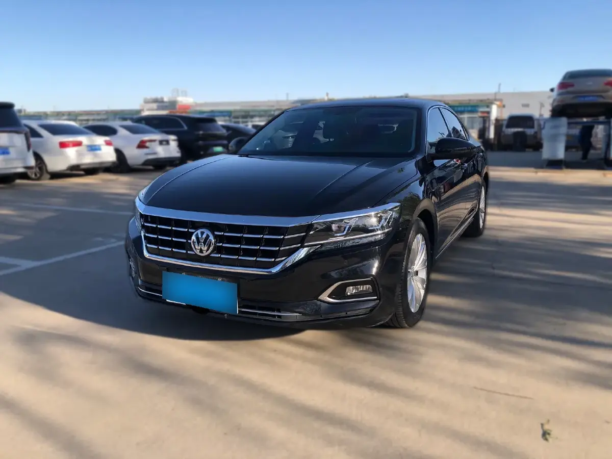 2019 Volkswagen Passat 2.0T 186HP L4 7DCT