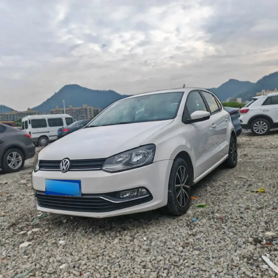2016 Volkswagen Polo 1.6L 110HP L4 5MT