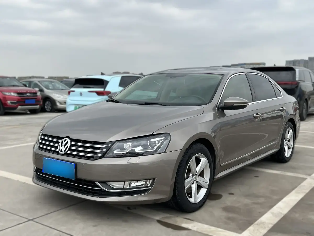2013 Volkswagen Passat 1.8T 160HP L4 7DCT