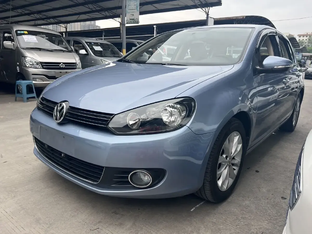 2012 Volkswagen Golf 1.6L 105HP L4 6AT