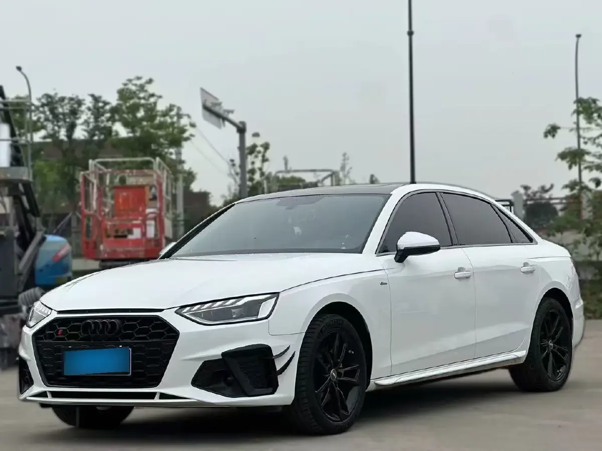 2020 Audi A4L 2.0T 150HP L4 7DCT