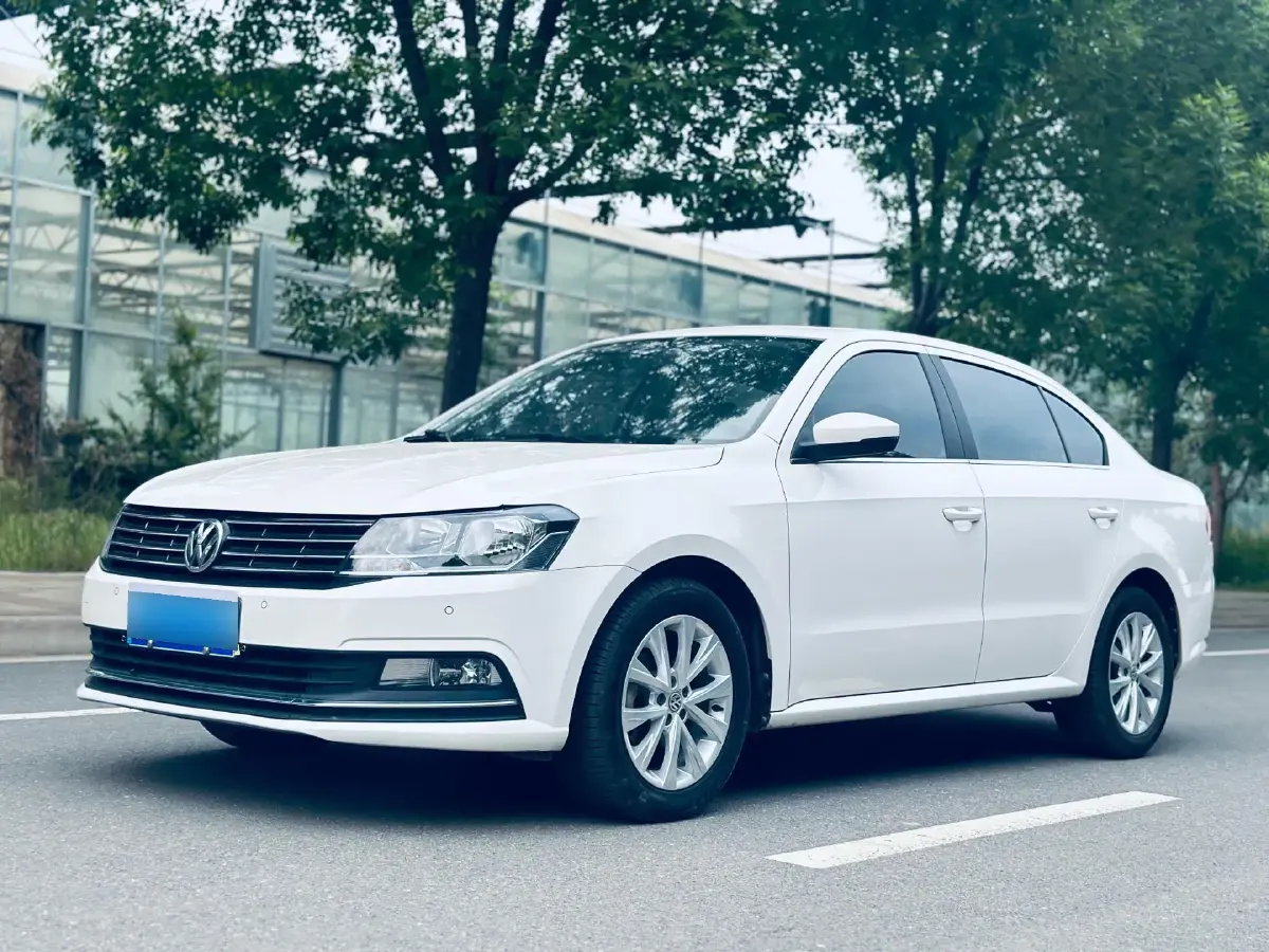 2015 Volkswagen Lavida 1.6L 110HP L4 6AT