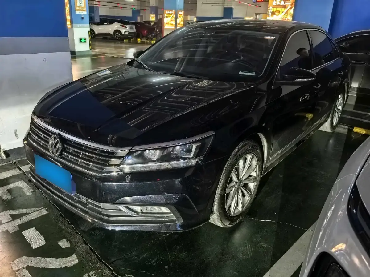 2017 Volkswagen Passat 1.8T 180HP L4 7DCT