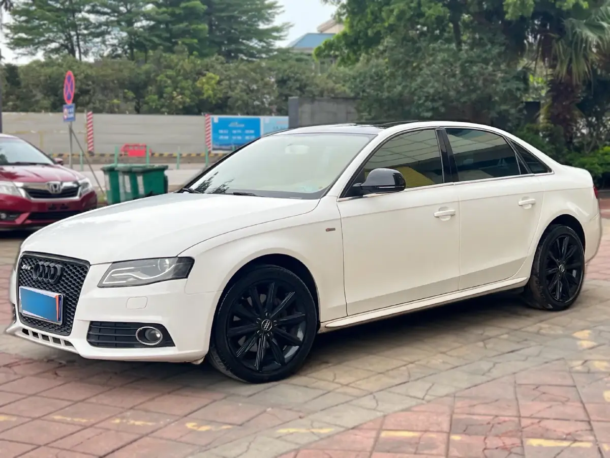 2010 Audi A4L 2.0T 180HP L4 CVT