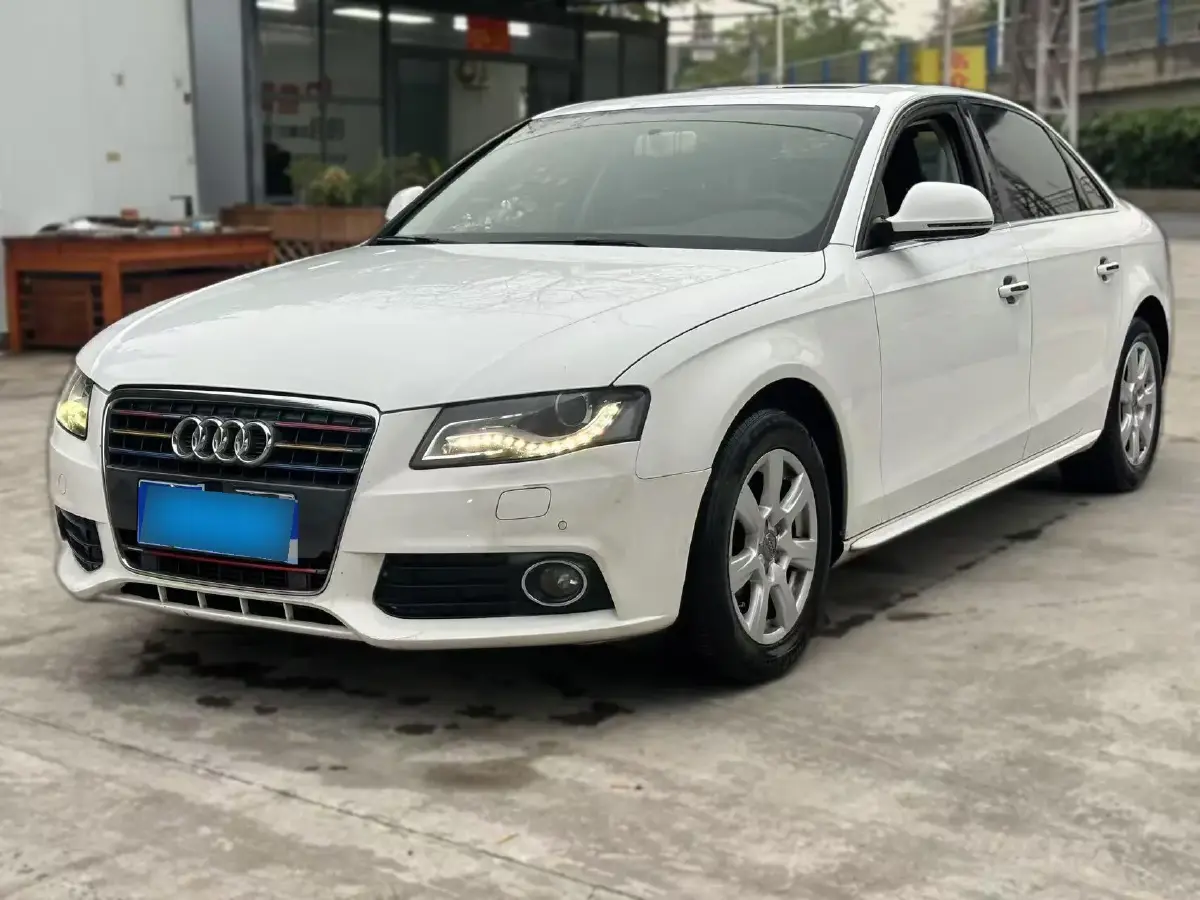 2012 Audi A4L 2.0T 180HP L4 CVT
