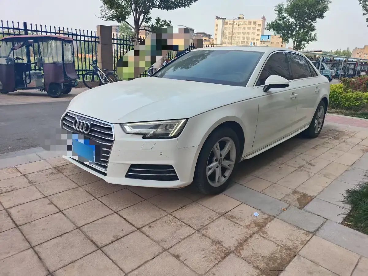 2017 Audi A4L 2.0T 190HP L4 7DCT
