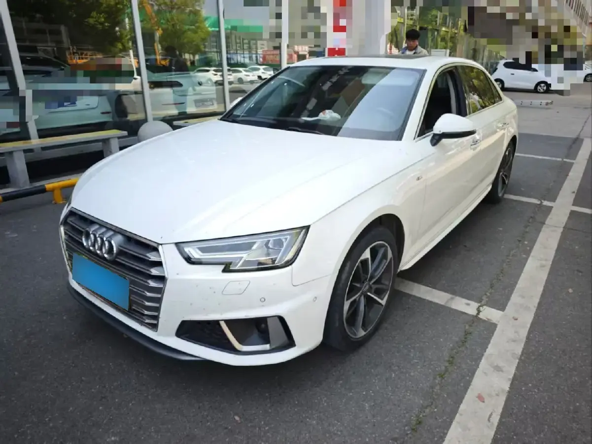 2019 Audi A4L 2.0T 190HP L4 7DCT