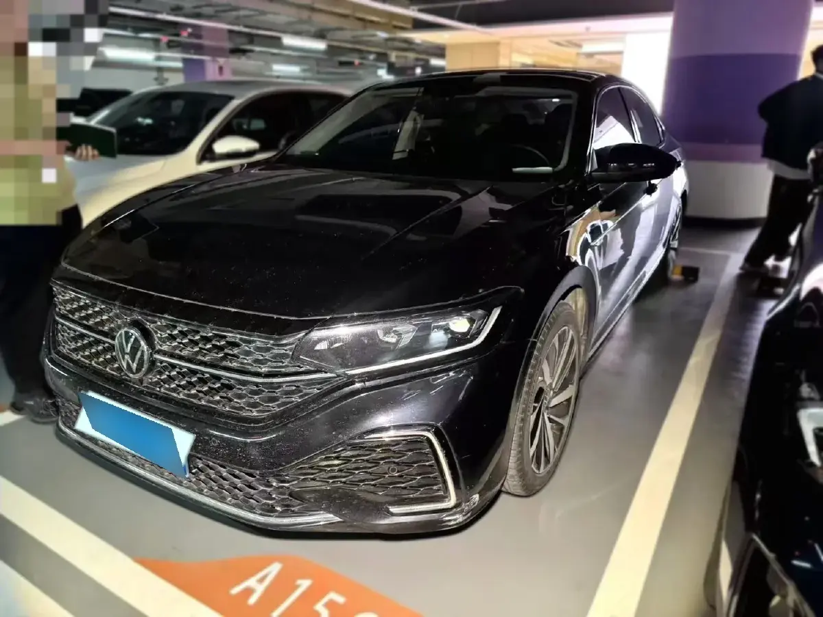 2022 Volkswagen Passat 2.0T 186HP L4 7DCT