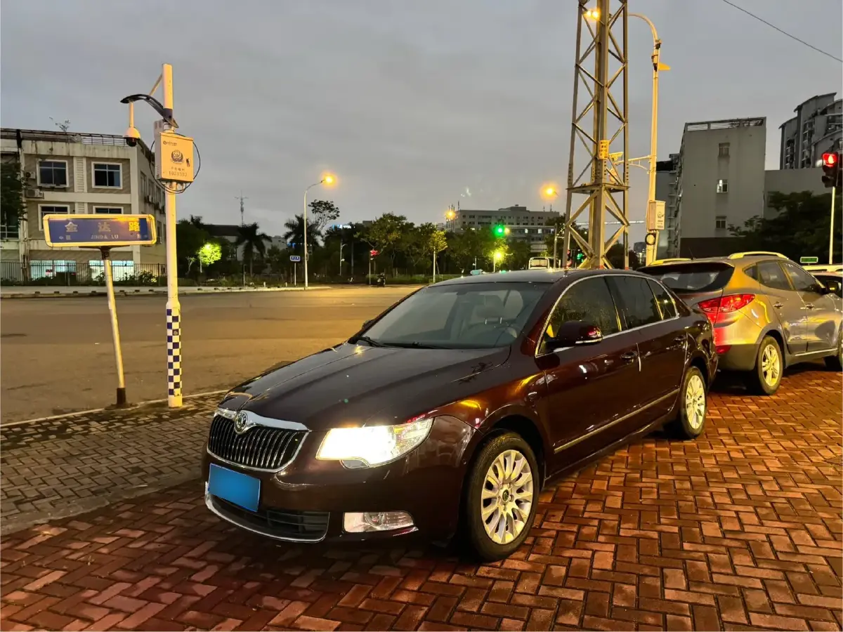 2009 Skoda Superb 2.0T 200HP L4 6AT