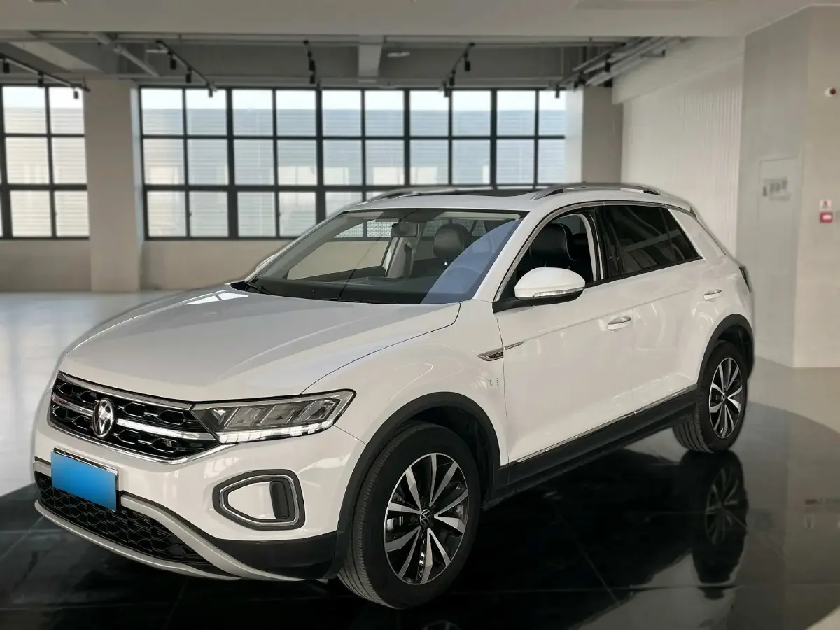 2023 Volkswagen T-Roc 1.4T 150HP L4 7DCT