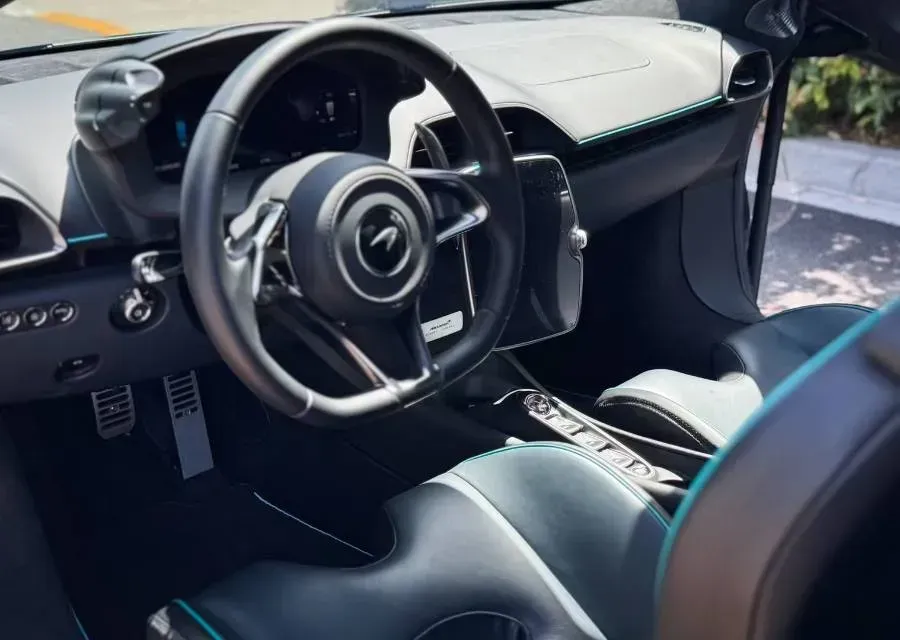 2023 McLaren Artura 3.0T 585HP V6 8DCT PHEV 7.4KWH,autocango,china used car exporter,china ev exporter,chinese used car exporter,chinese used ev exporter