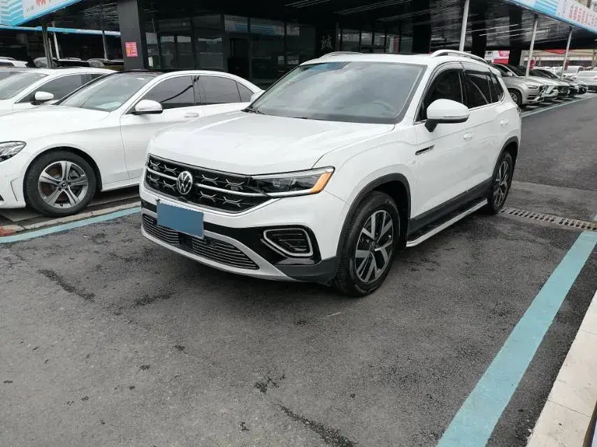 2023 Volkswagen Tayron 2.0T 186HP L4 7DCT