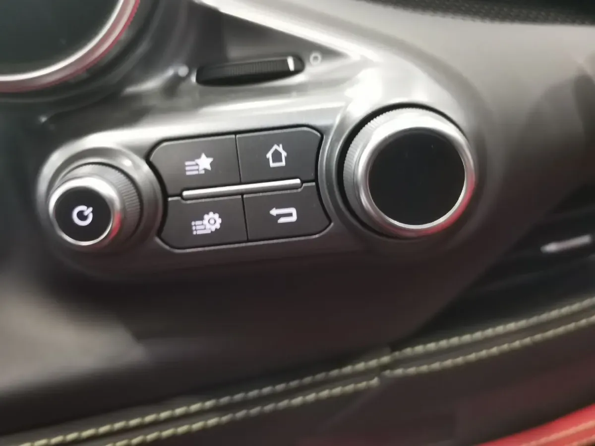 2019 Ferrari F8 3.9T 720HP V8 7DCT,autocango,china used car exporter,china ev exporter,chinese used car exporter,chinese used ev exporter