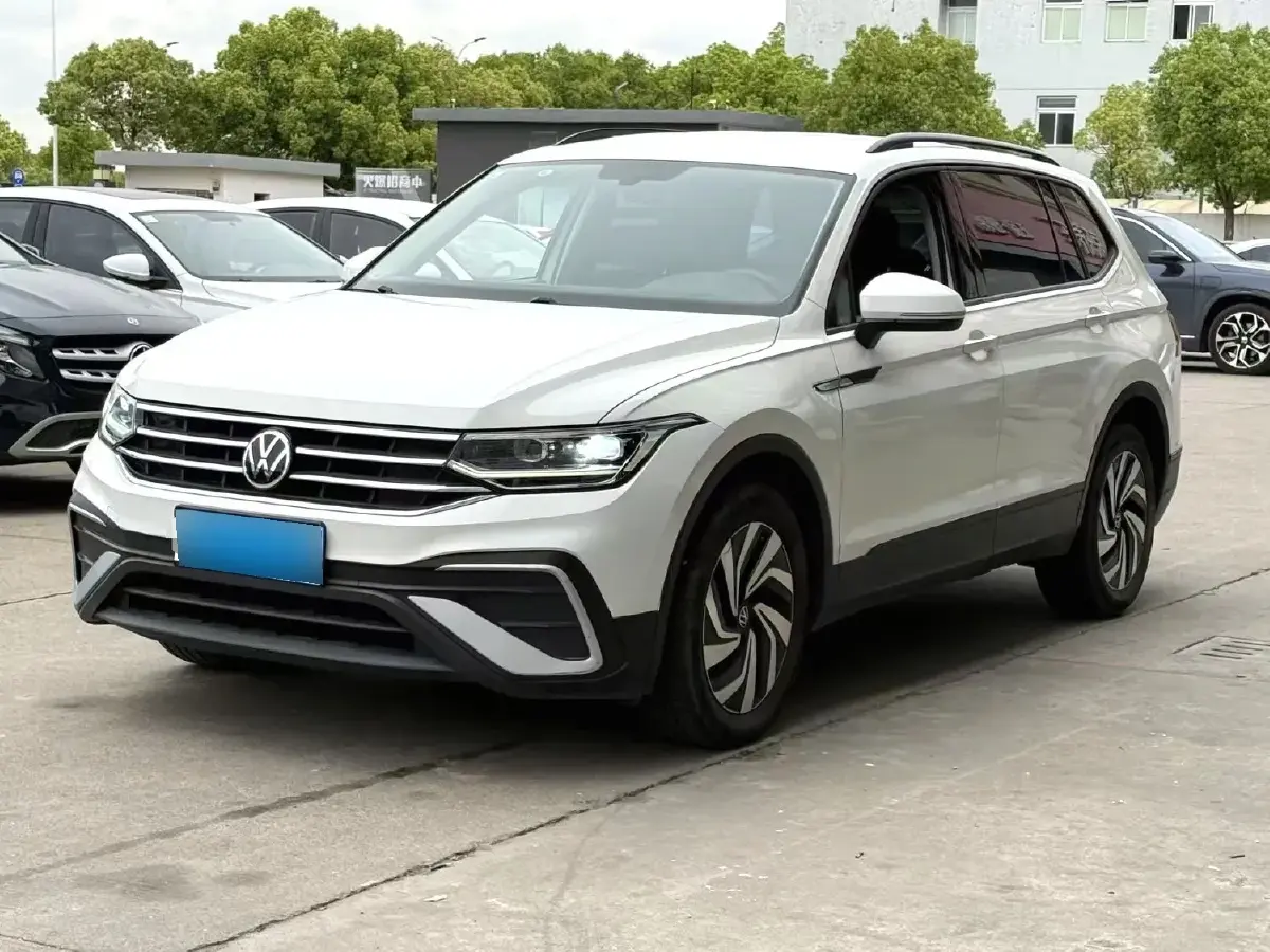 2022 Volkswagen Tiguan L 2.0T 186HP L4 7DCT