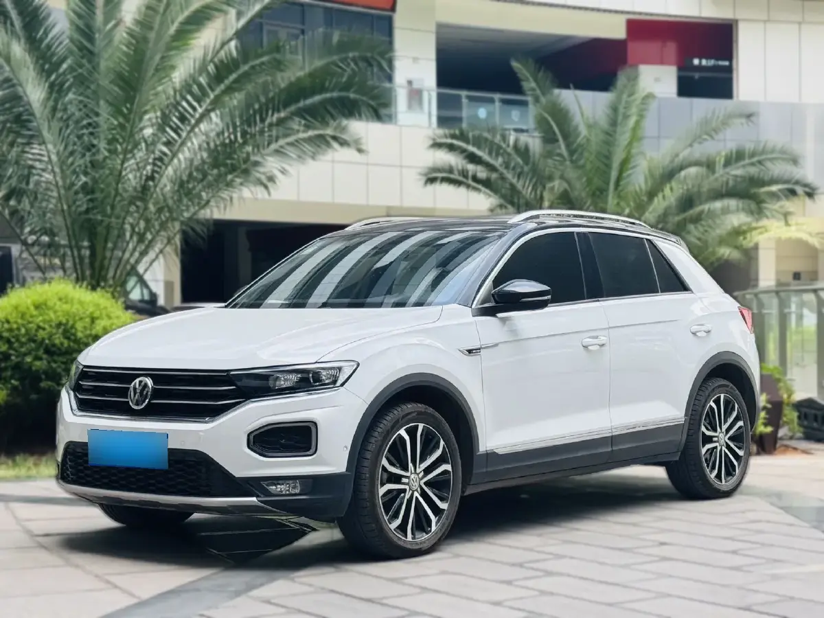 2018 Volkswagen T-Roc 1.4T 150HP L4 7DCT