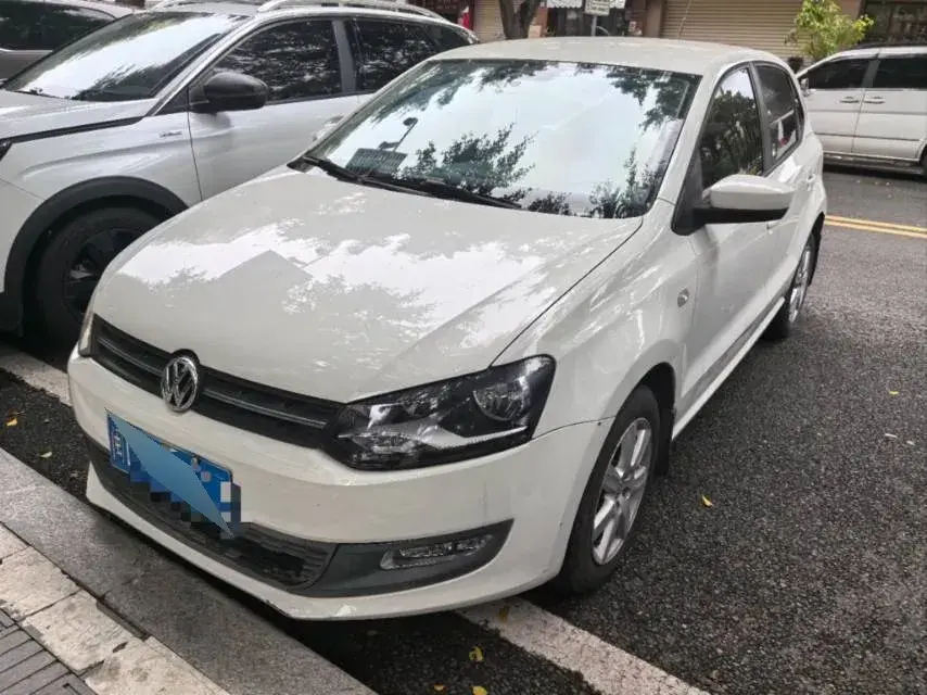 2013 Volkswagen Polo 1.4L 86HP L4 5MT