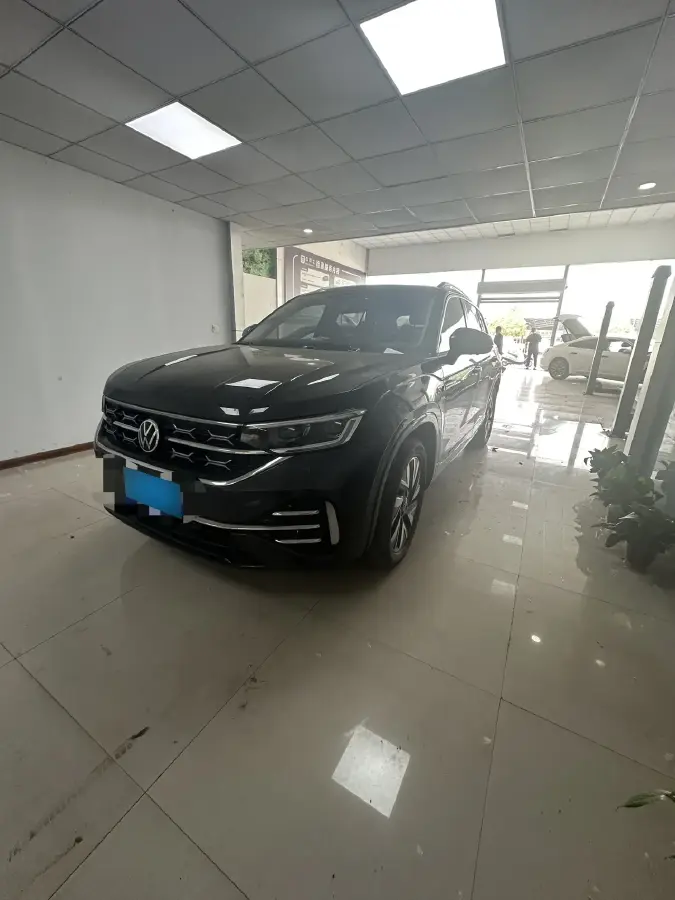 2023 Volkswagen Tayron 2.0T 186HP L4 7DCT