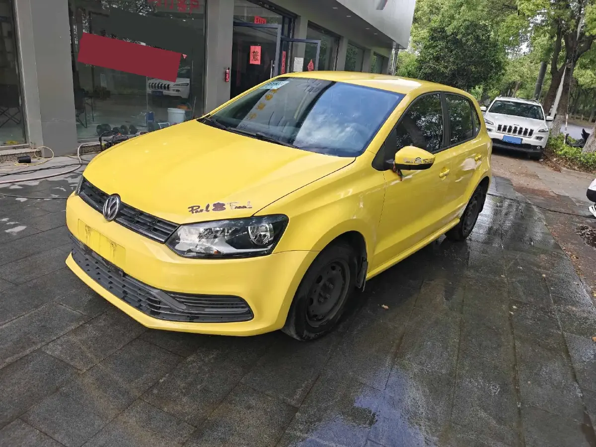 2016 Volkswagen Polo 1.4L 90HP L4 6AT