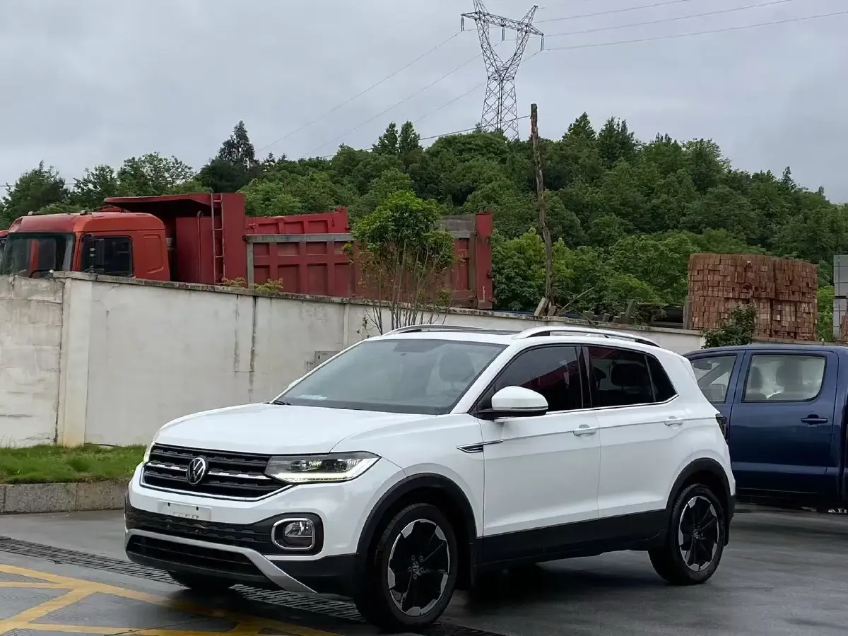 2021 Volkswagen Tacqua 1.2T 116HP L4 7DCT