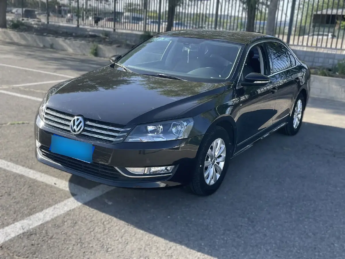 2015 Volkswagen Passat 1.8T 160HP L4 7DCT