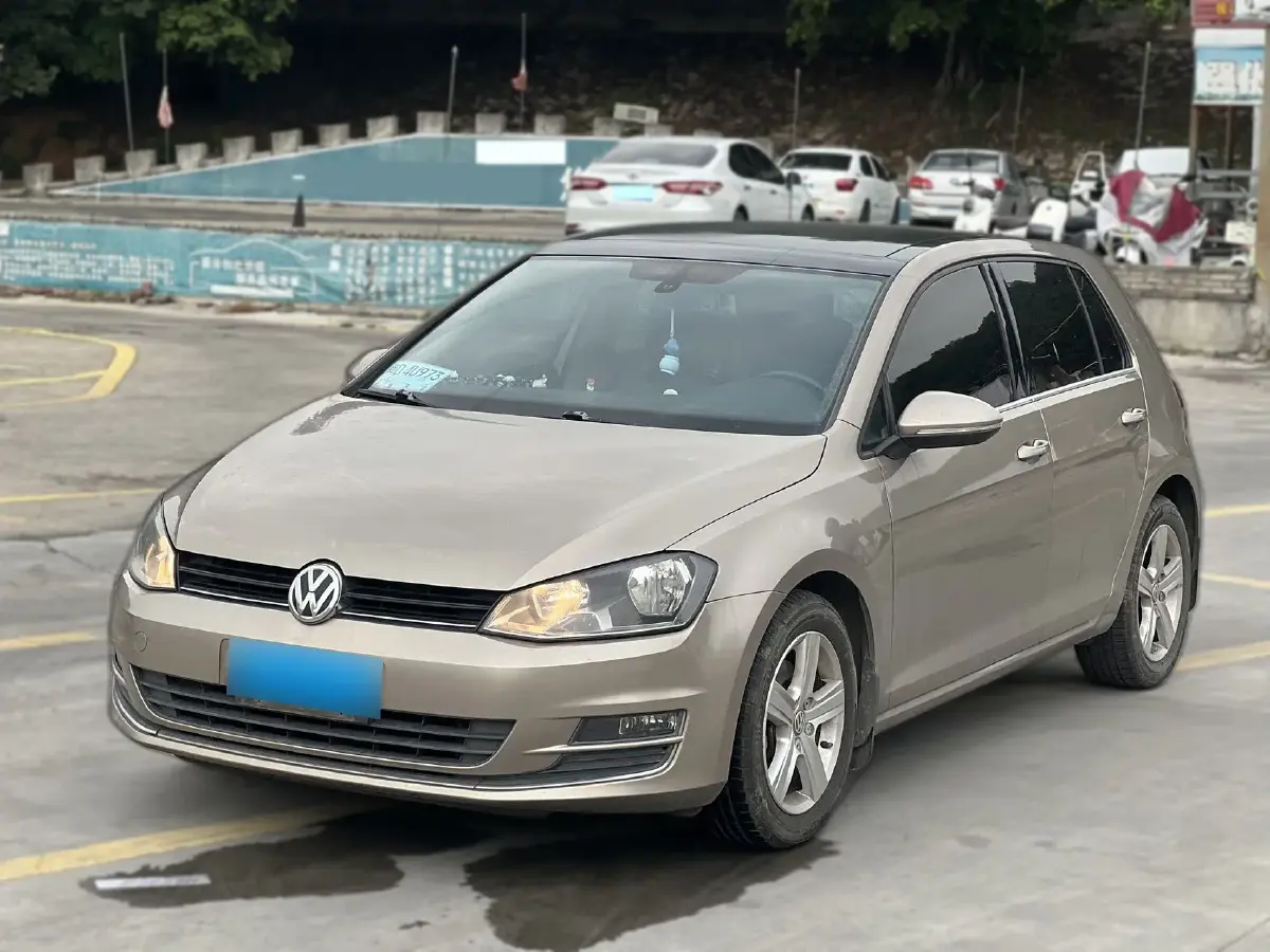 2014 Volkswagen Golf 1.4T 131HP L4 7DCT