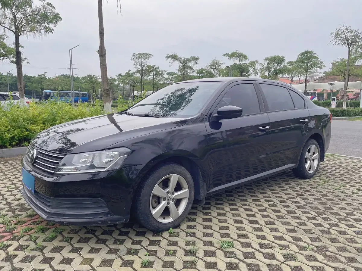 2015 Volkswagen Lavida 1.6L 110HP L4 5MT