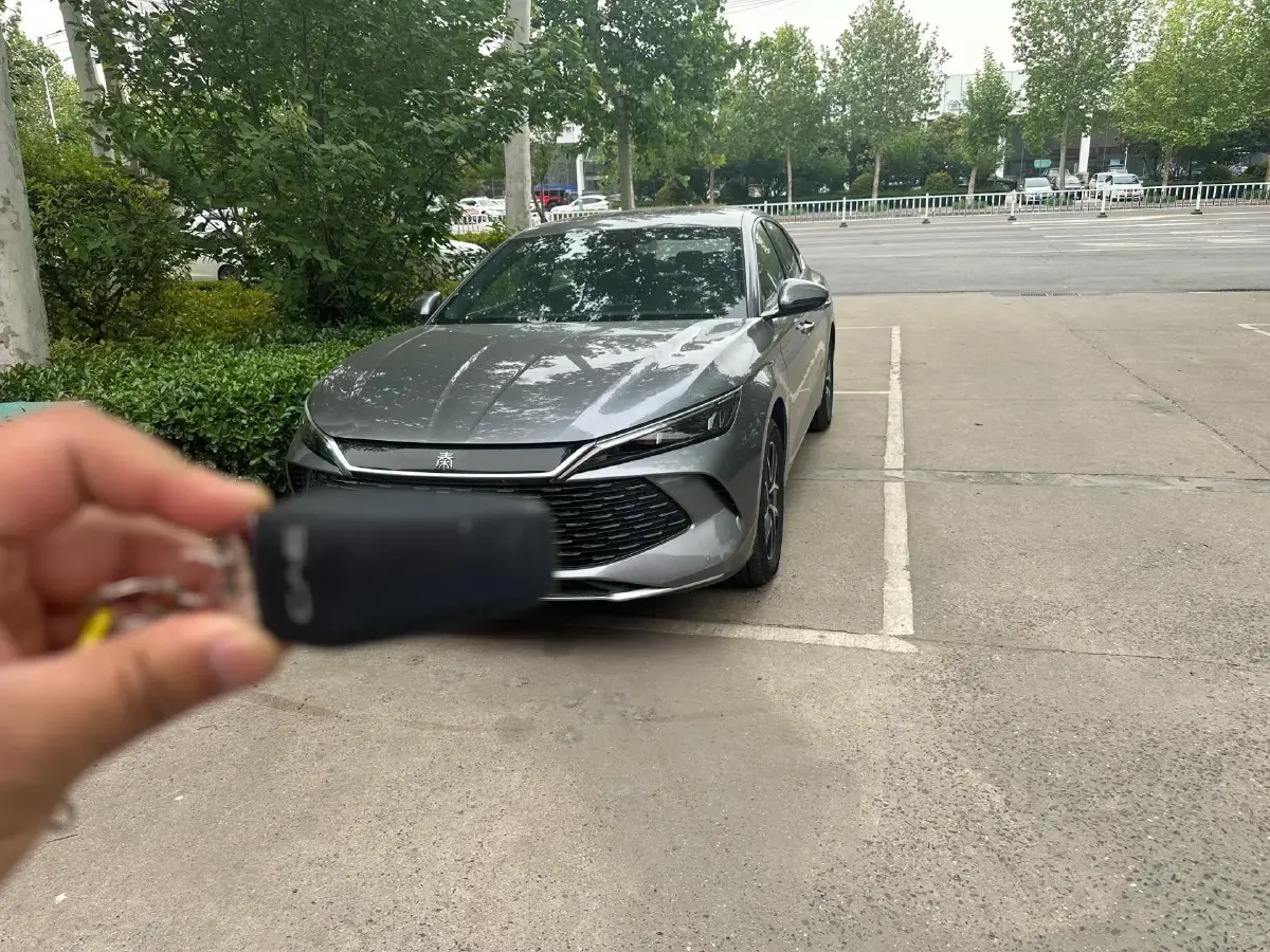 2024 BYD QinL 1.5L 101HP L4 E-CVT PHEV 15.87KWH