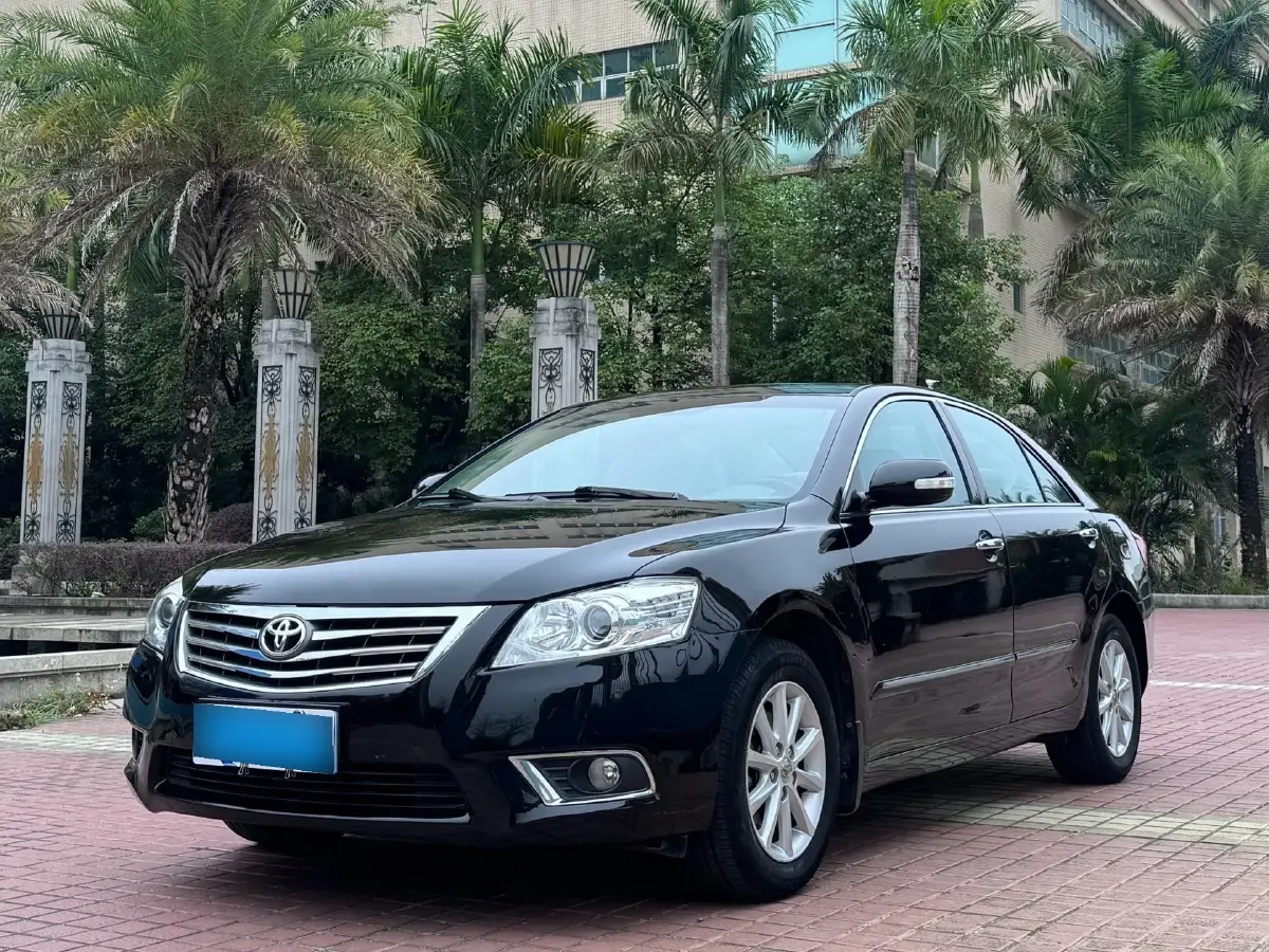 2010 Toyota Camry 2.0L 147HP L4 4AT