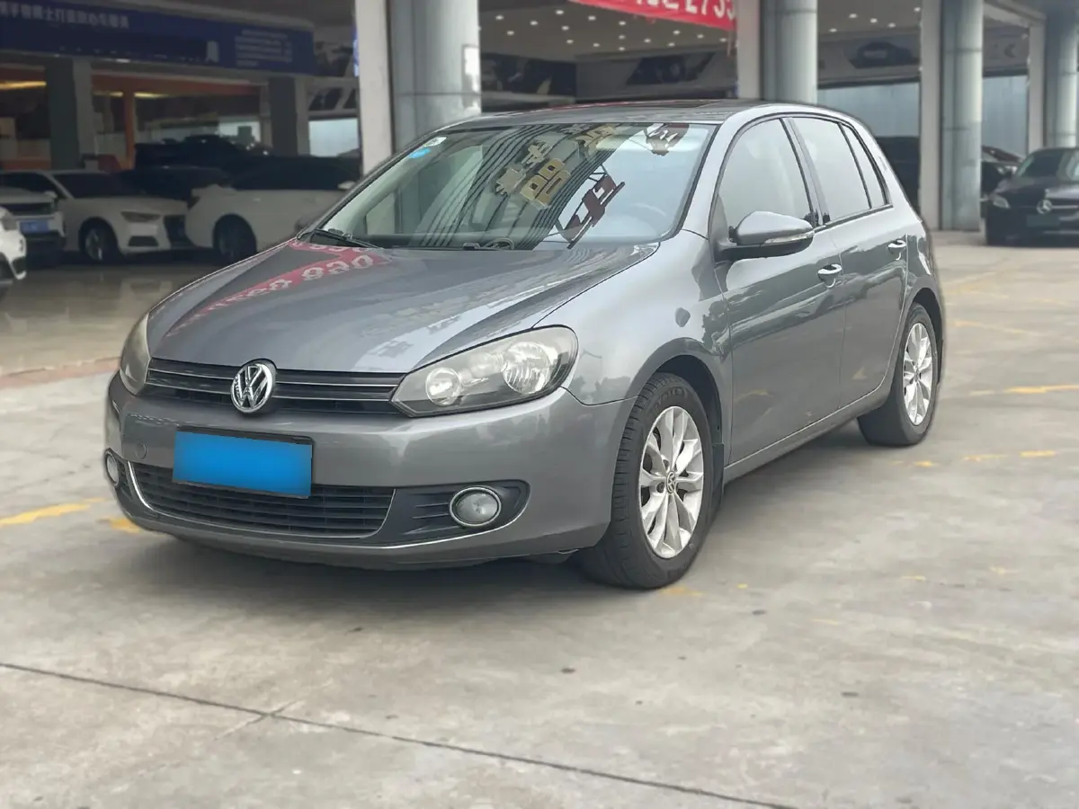 2012 Volkswagen Golf 1.6L 105HP L4 6AT
