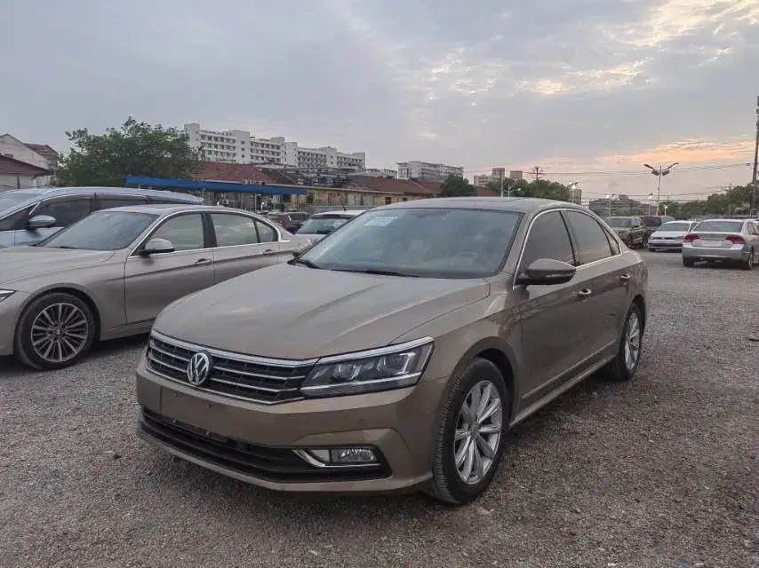 2017 Volkswagen Passat 1.8T 180HP L4 7DCT