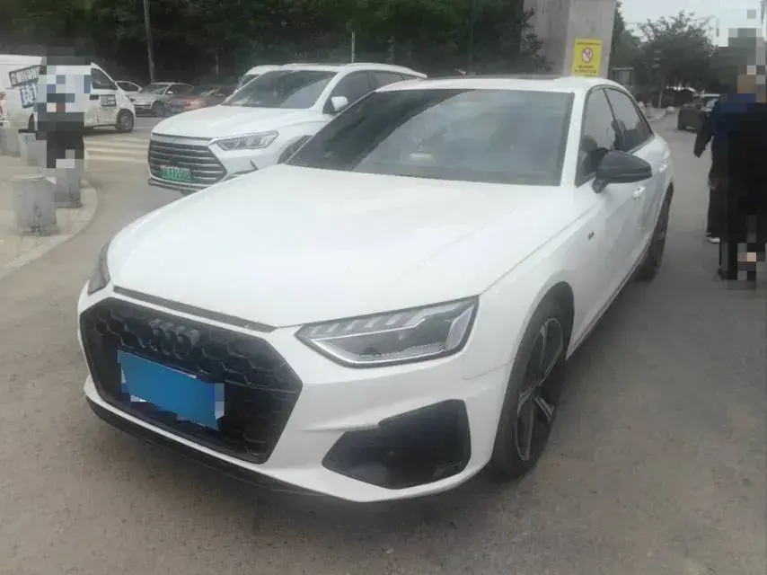 2024 Audi A4L 2.0T 190HP L4 7DCT