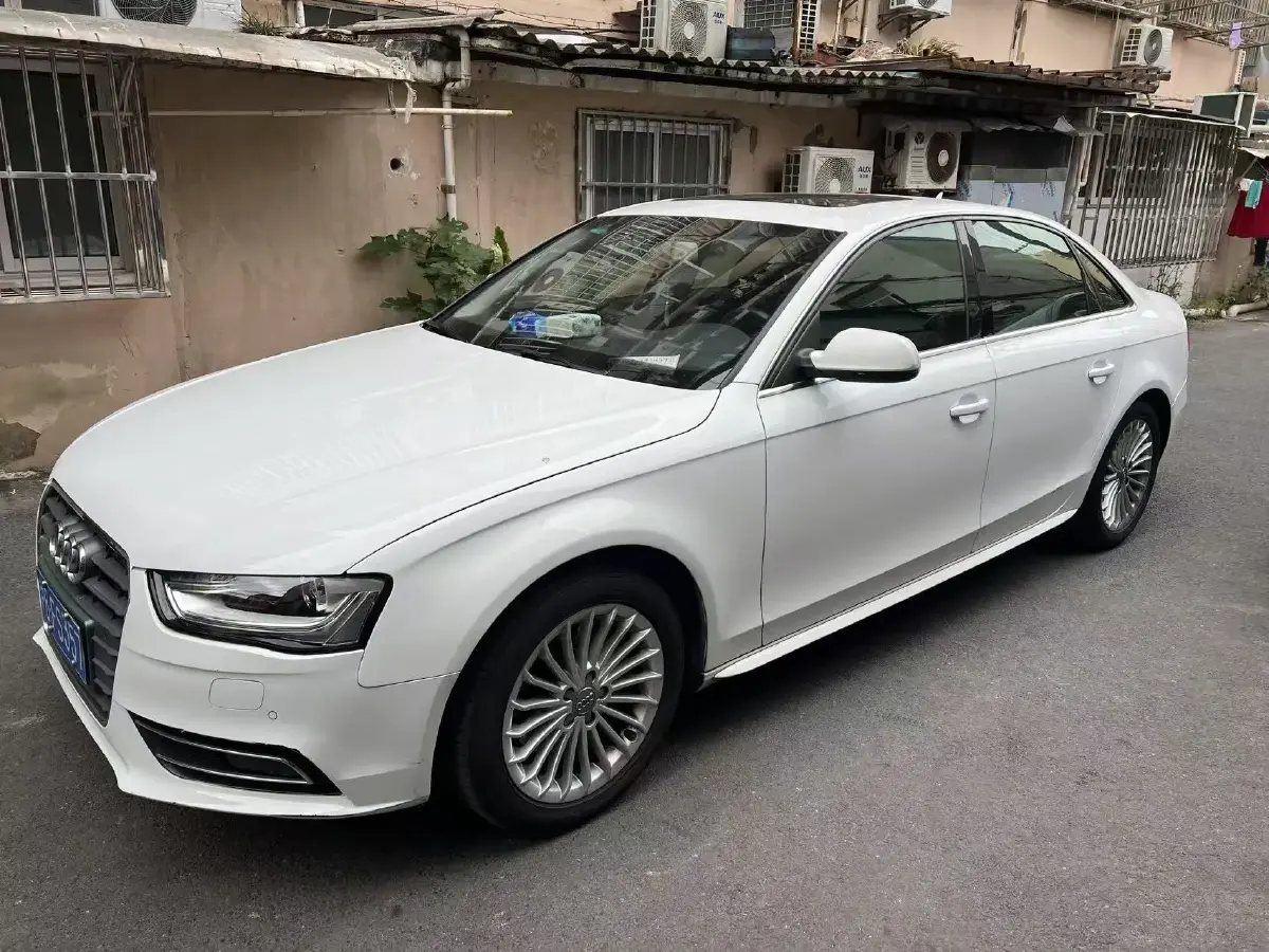 2013 Audi A4L 2.0T 180HP L4 CVT
