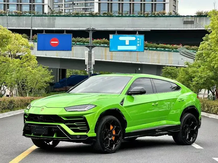 2021 Lamborghini Urus 4.0T 641HP V8 8AT