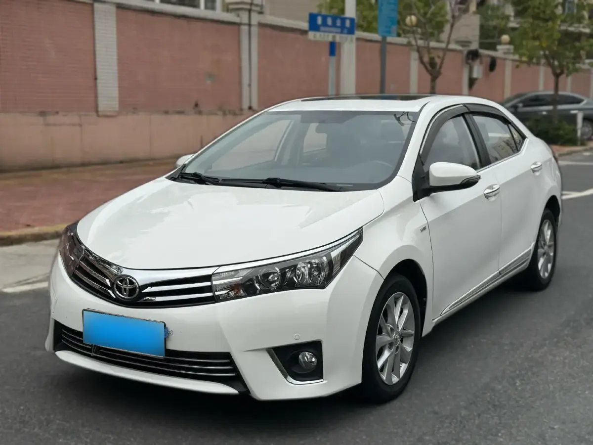 2016 Toyota Corolla 1.6L 122HP L4 CVT