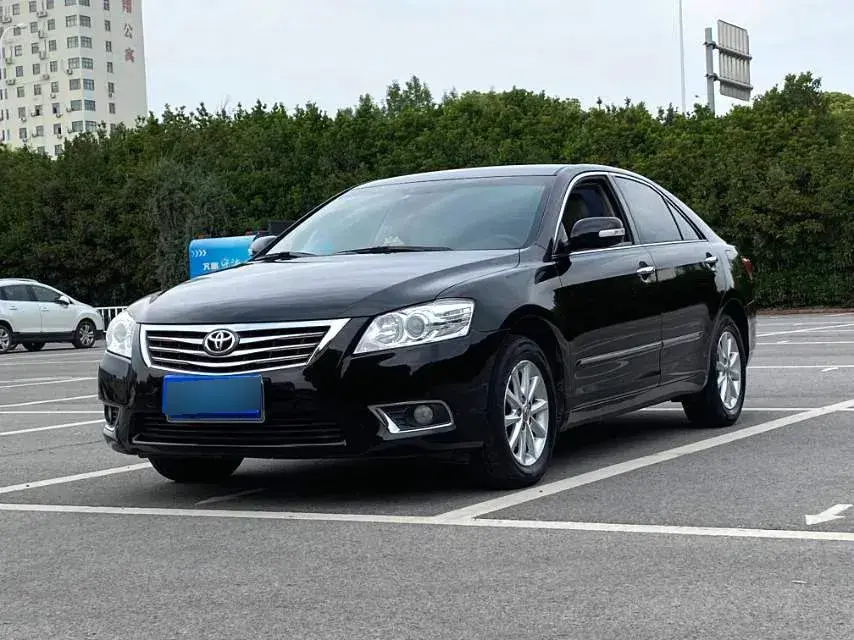 2012 Toyota Camry 2.0L 147HP L4 4AT