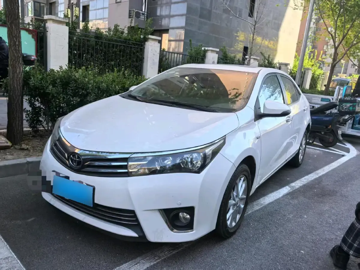 2016 Toyota Corolla 1.6L 122HP L4 CVT