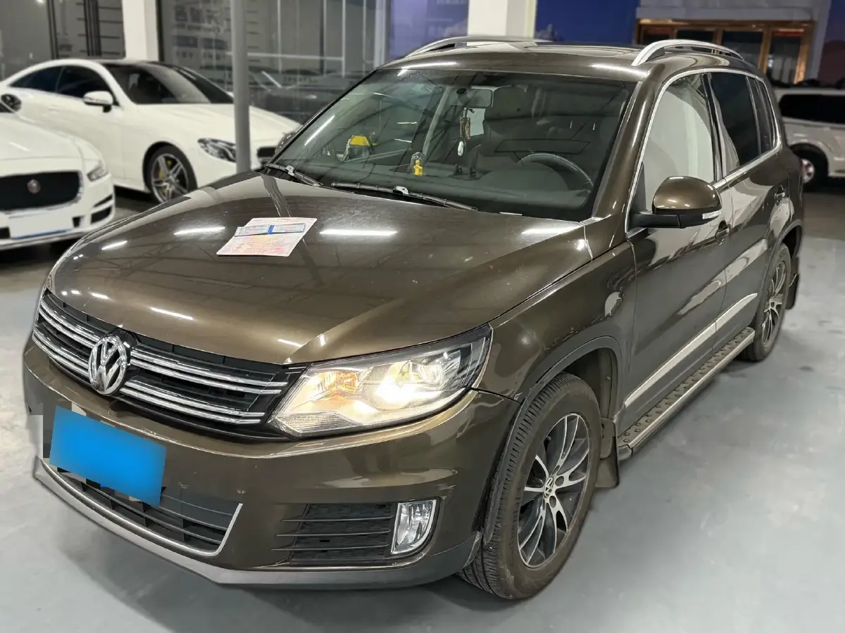 2013 Volkswagen Tiguan 2.0T 200HP L4 6AT