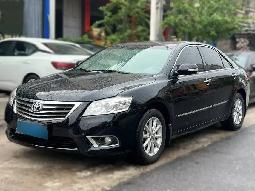 2011 Toyota Camry 2.0L 147HP L4 4AT