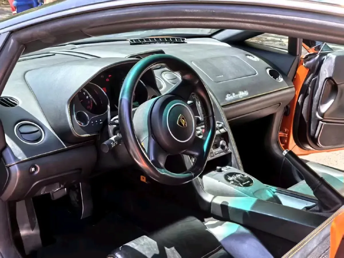 2011 Lamborghini Gallardo 5.2L 560HP V10 6AMT,autocango,china used car exporter,china ev exporter,chinese used car exporter,chinese used ev exporter