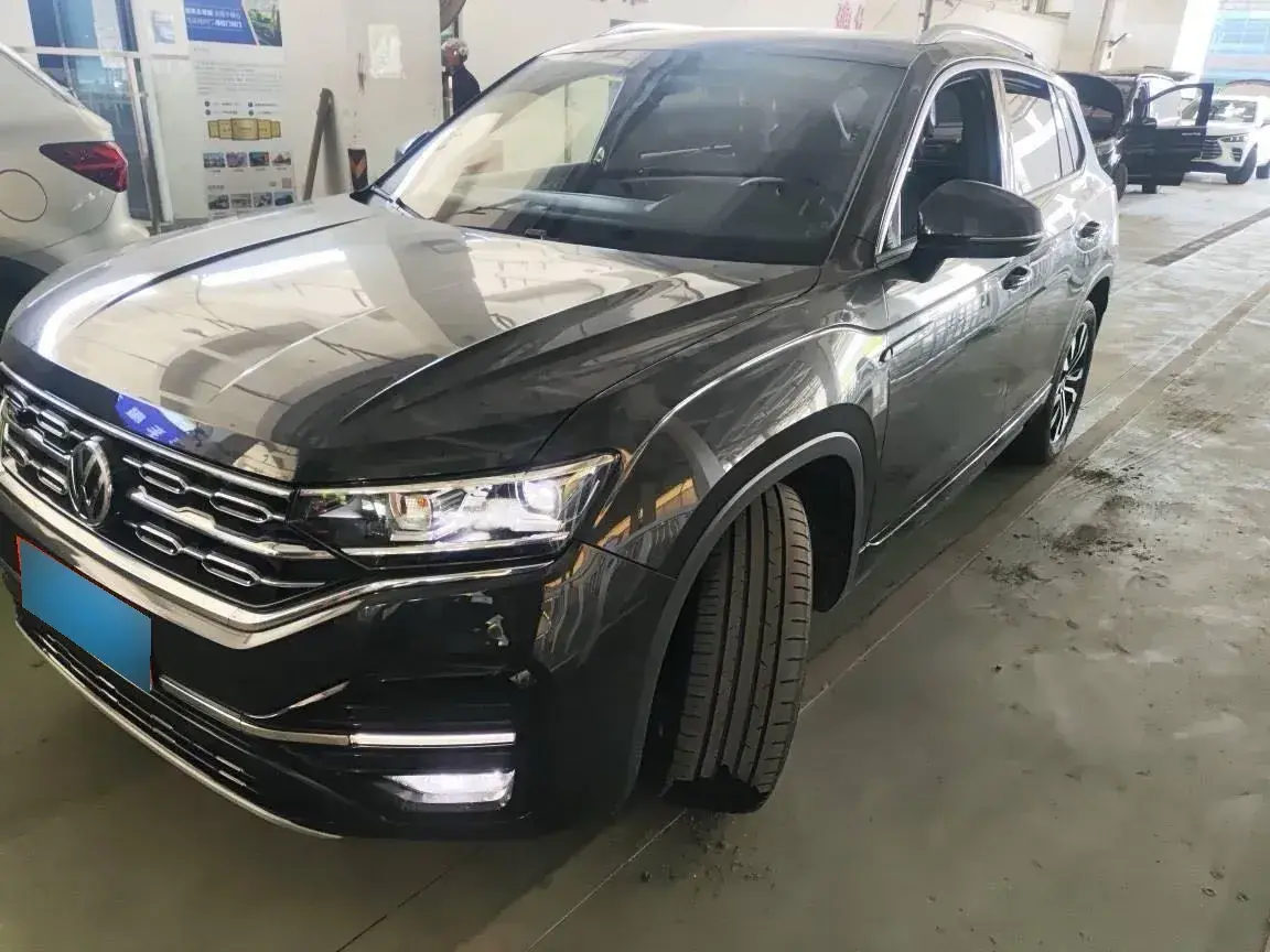 2021 Volkswagen Tayron 2.0T 220HP L4 7DCT