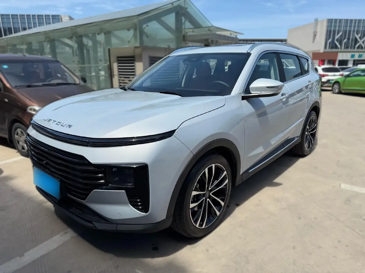 2025 Jetour X70 Plus 1.5T 184HP L4 7DCT