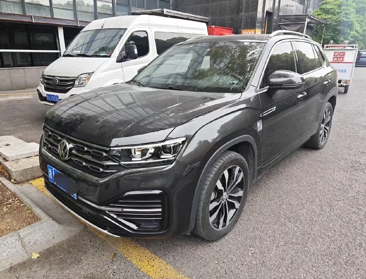 2021 Volkswagen Tayron 2.0T 220HP L4 7DCT