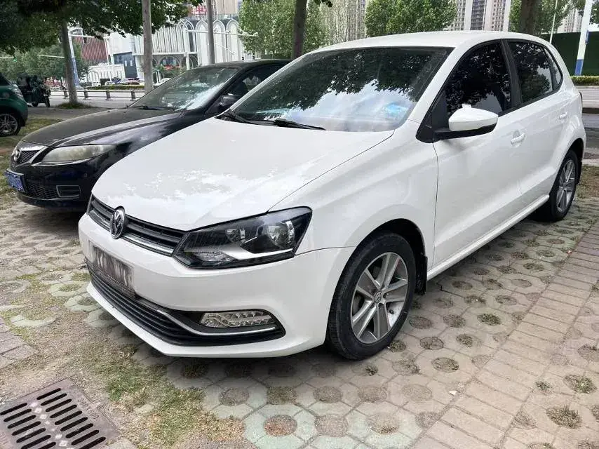 2016 Volkswagen Polo 1.4L 90HP L4 6AT