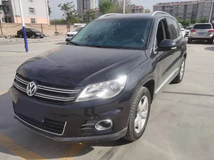 2012 Volkswagen Tiguan 2.0T 200HP L4 6AT
