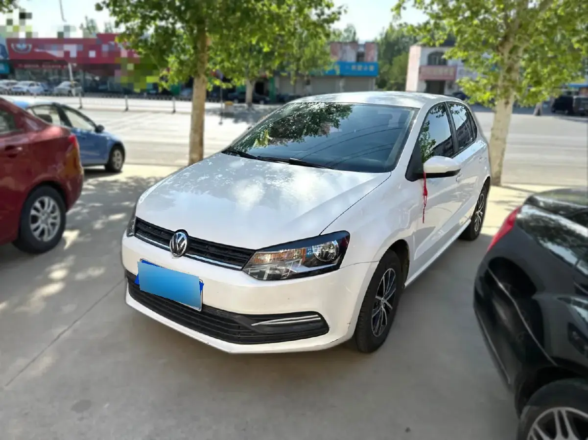 2016 Volkswagen Polo 1.4L 90HP L4 6AT