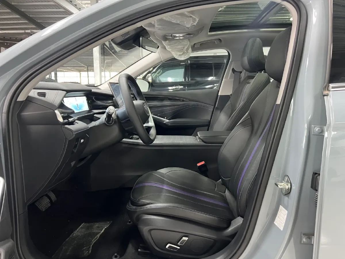 2024 Geely PrefaceL 1.5T 163HP L4 3DHT Hybrid,autocango,china used car exporter,china ev exporter,chinese used car exporter,chinese used ev exporter