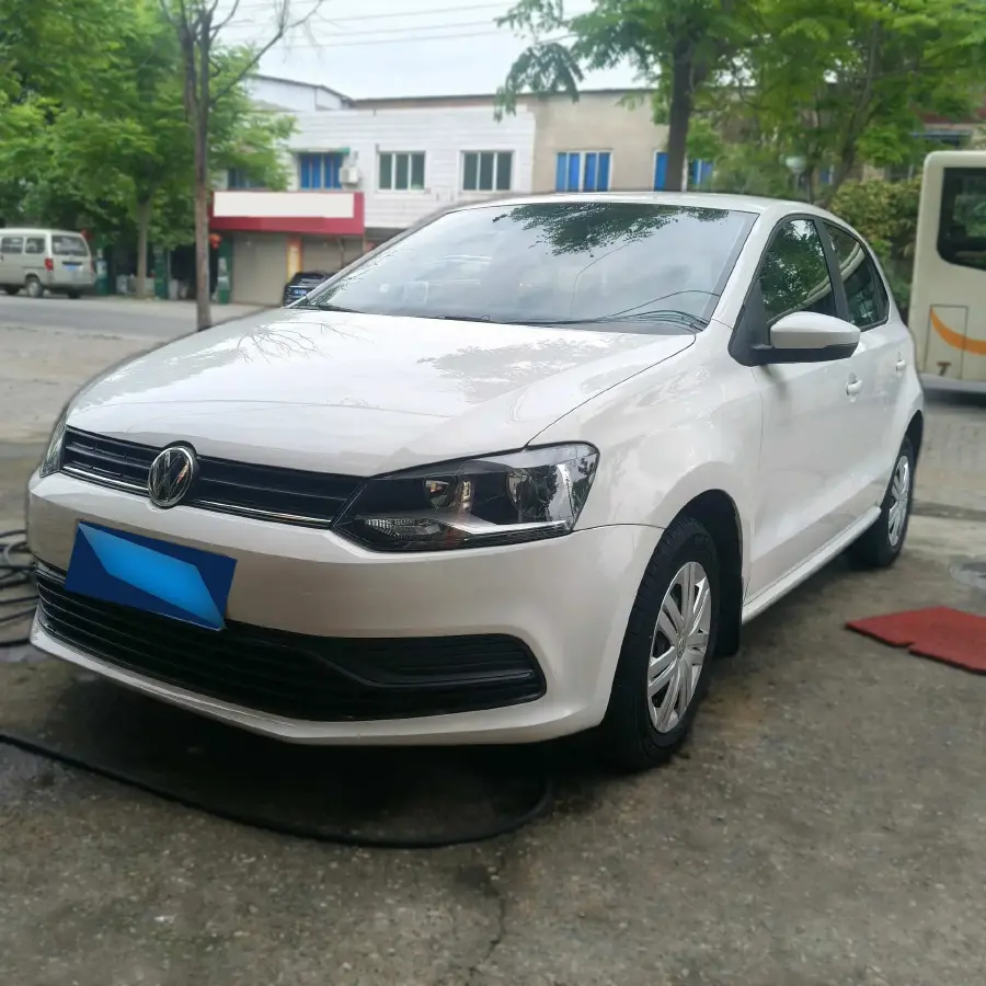 2016 Volkswagen Polo 1.4L 90HP L4 6AT