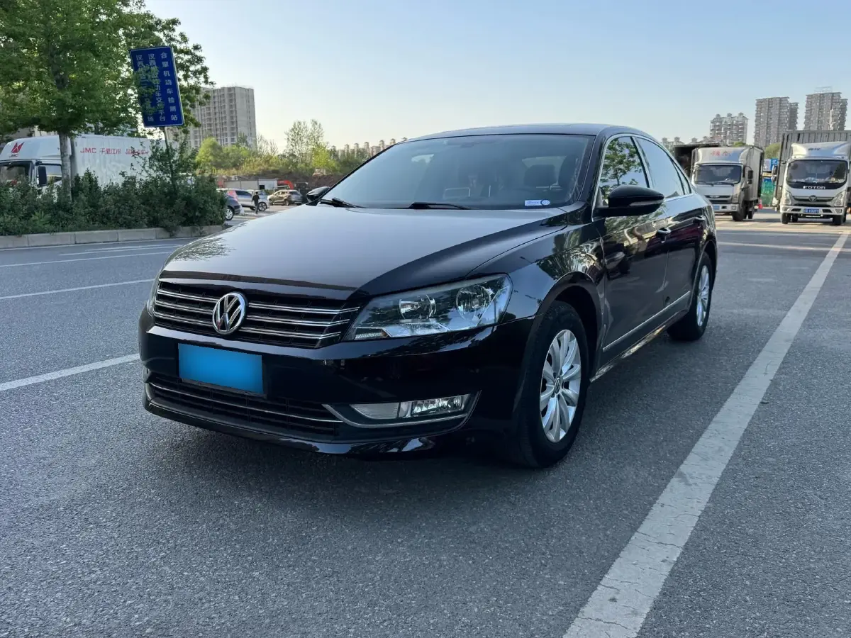 2015 Volkswagen Passat 1.8T 160HP L4 7DCT